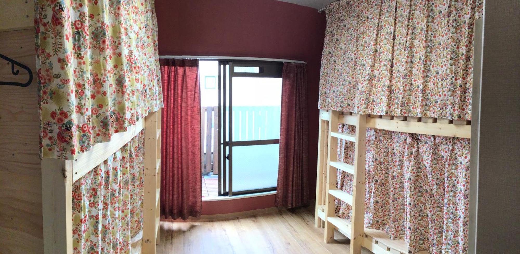 Guesthouse Yours Осака Экстерьер фото